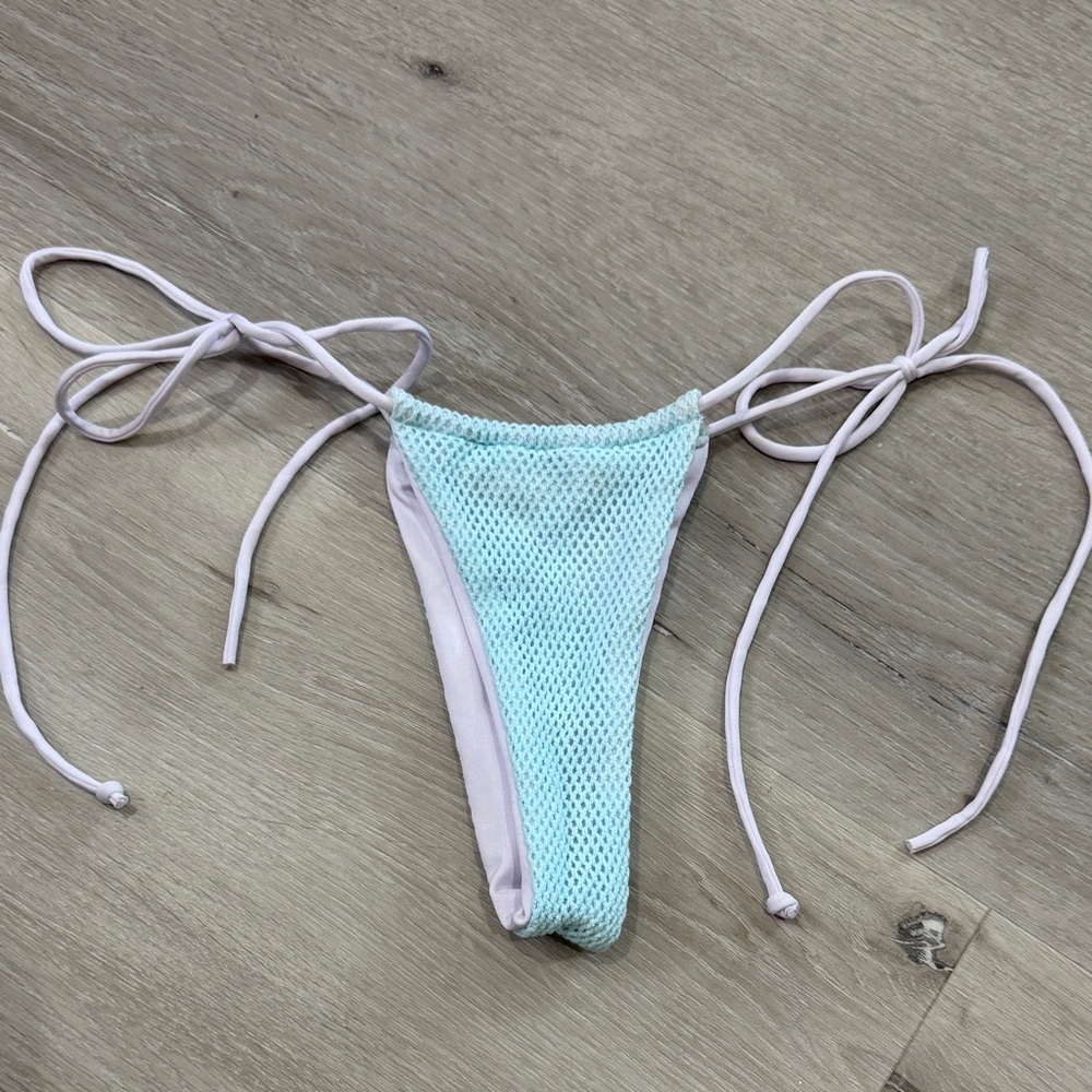 Andi Bagus Bikini Bottoms